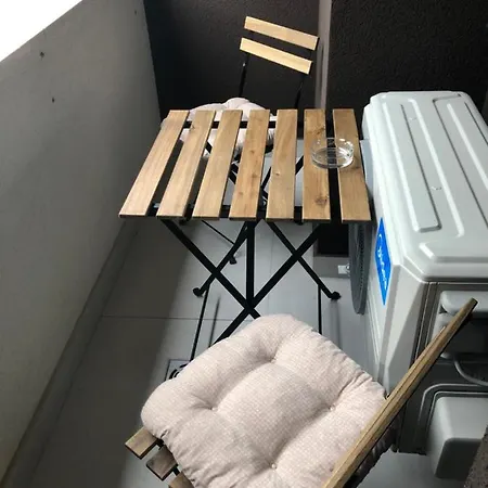 Iris Apartment *